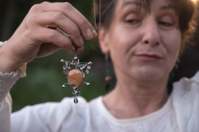 wisior metaloplastyka a agatem wisior metaloplastyka a agatem