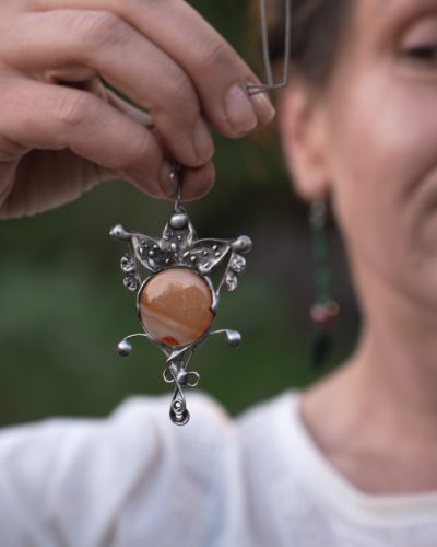 wisior metaloplastyka a agatem wisior metaloplastyka a agatem